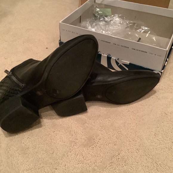 Lucky Brand Black Glove med width 8.5 - Picture 8 of 8